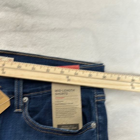 Levi's Blue Jean Shorts Cuffed Hem Classic Style Stretchy - Picture 7 of 8
